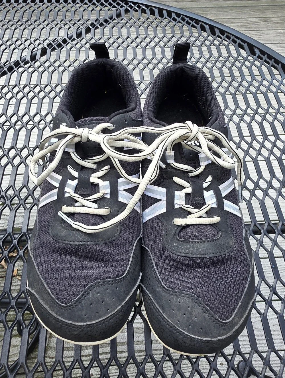 Women's Gently Used Prio Xero Black And White Shoes